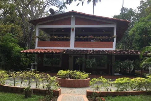 Se vende propiedad ubicada en santa fe de Antioquia